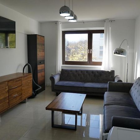 Alster Hamburg - Saniertes Und Mobliertes Apartment Mit Bad Und Kuche Buitenkant foto