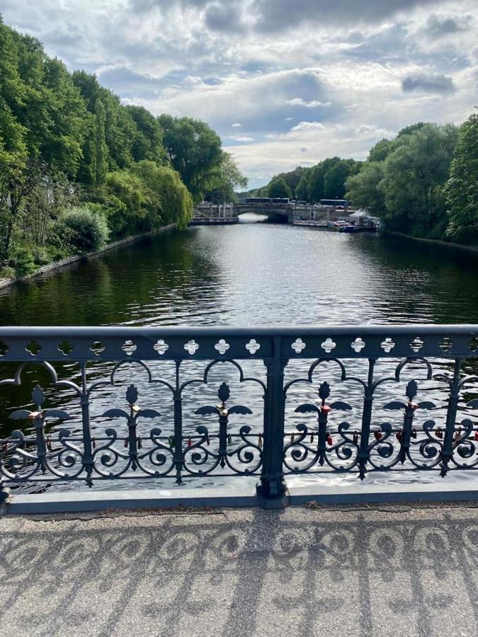 Alster Hamburg - Saniertes Und Mobliertes Apartment Mit Bad Und Kuche Buitenkant foto